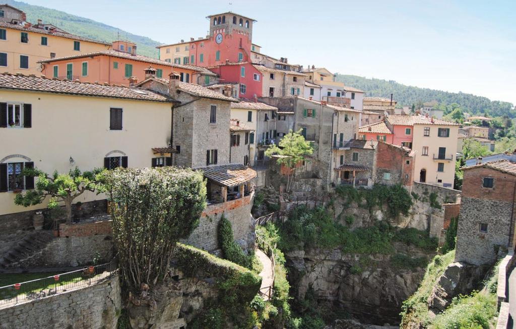 Casa Macinarino Appartamento 6 Con Piscina Loro Ciuffenna Dış mekan fotoğraf